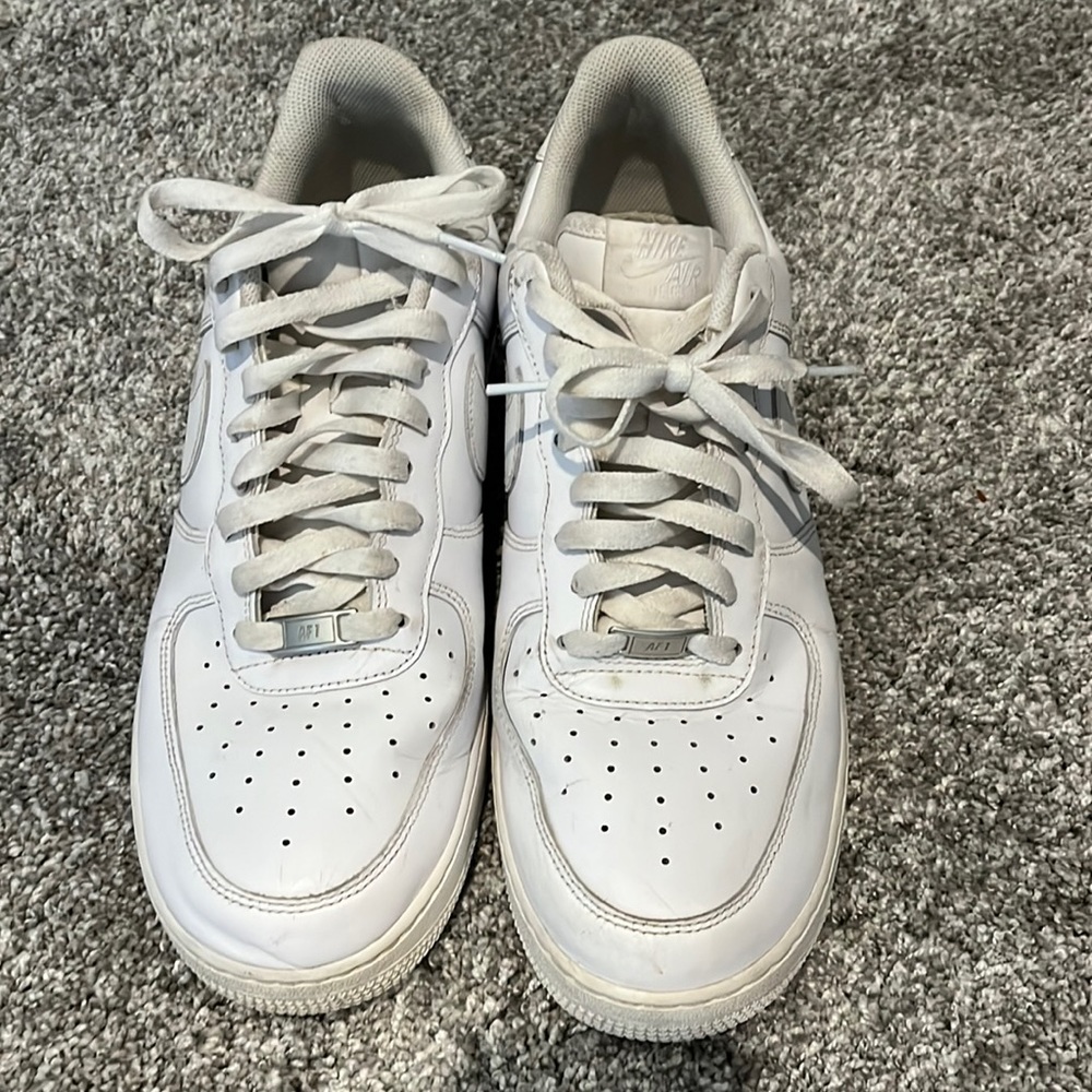 Nike Air Force 1. Mens 12. White